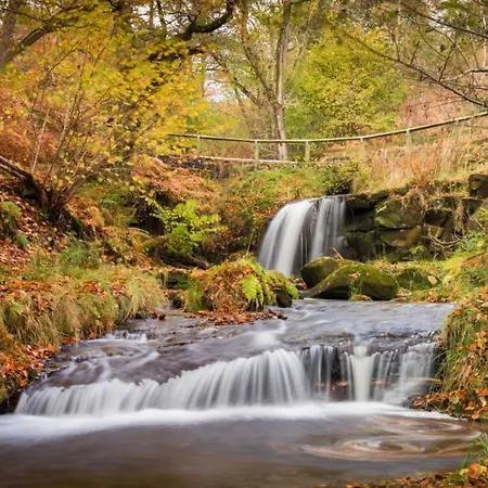Hébergement de vacances Luxury With Stunning Views And Hot Tub *