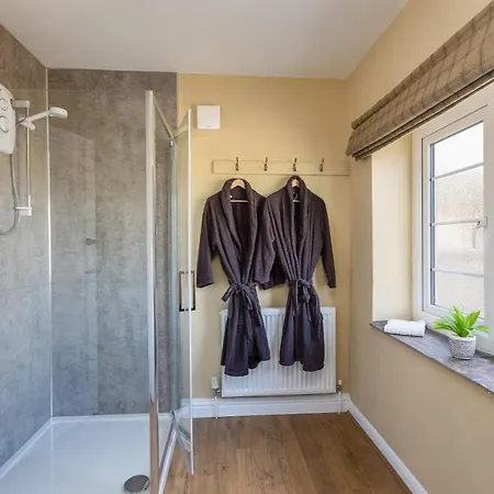 Luxury With Stunning Views And Hot Tub *