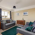 Дом отдыха Luxury With Stunning Views And Hot Tub Ebberston