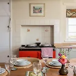 Luxury With Stunning Views And Hot Tub Ebberston
