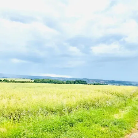 Luxury With Stunning Views And Hot Tub Holiday home *