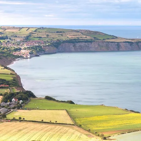 Luxury With Stunning Views And Hot Tub Ebberston